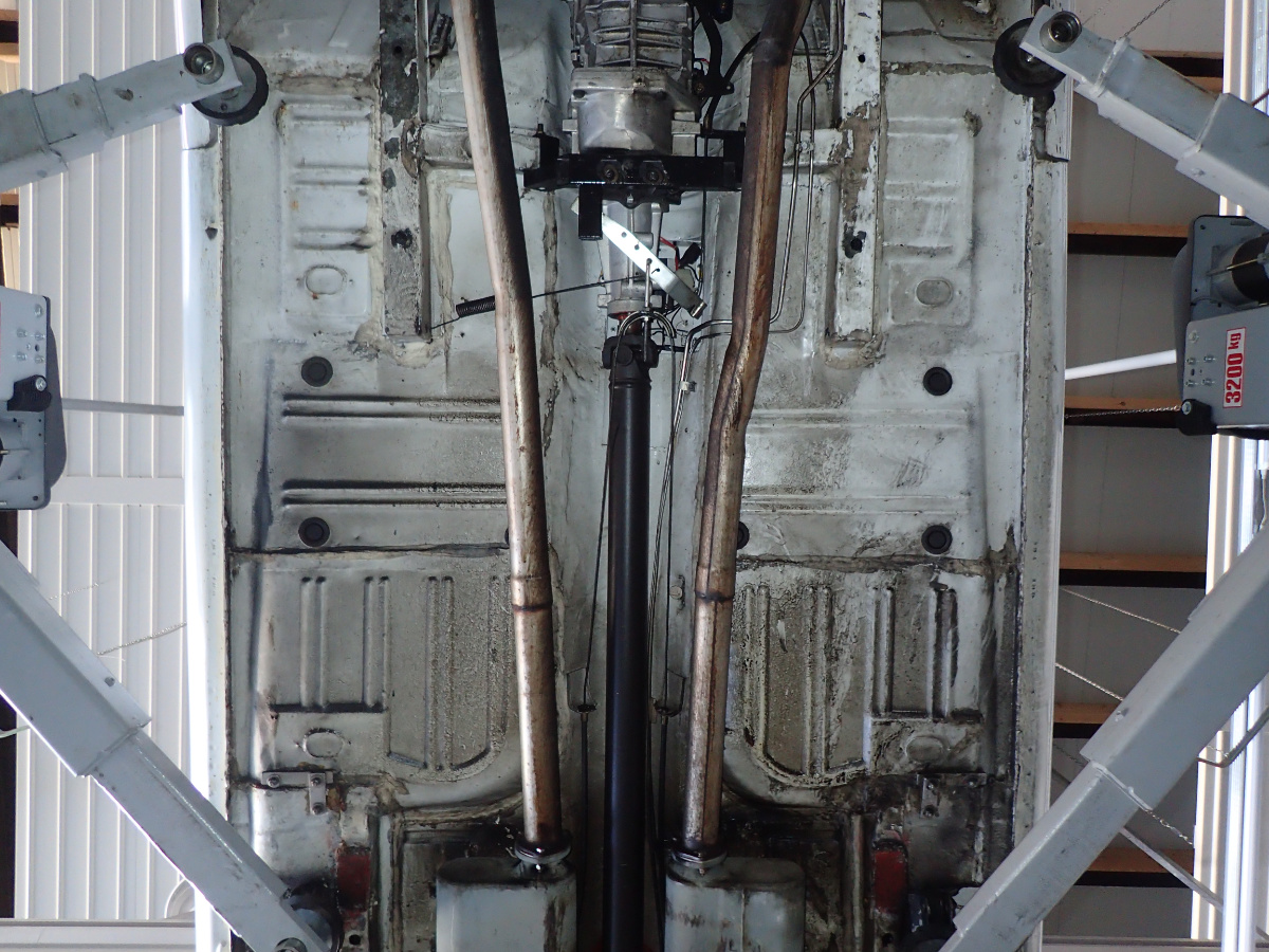 a P3270870
