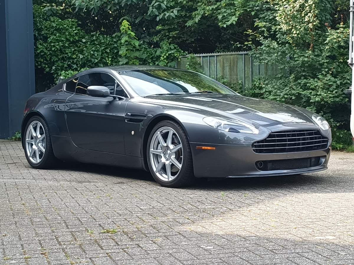 Aston 001