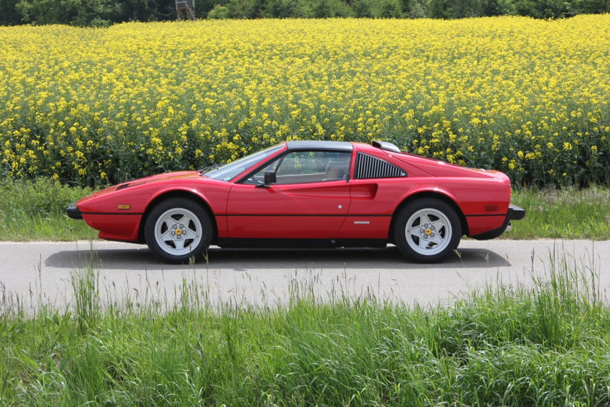 Ferrari 308GTSi auf Hawaii